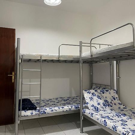 Brand New Boys Hostel 5 Min Walk From Burjuman Metro Station Exit-4 With All Brand New Furnishings & Free Facilities 두바이 외부 사진